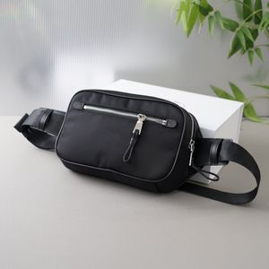 Mens Nylon Fanny Pack Travel Case Cross Body Bag Högkvalitativ bröstficka svart vattentät män plånbok blixtlås i midjeväska