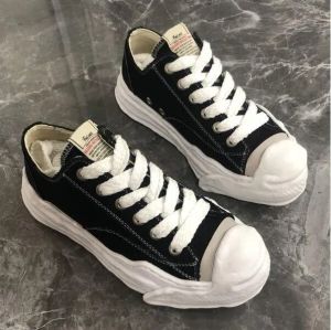 Designer casual skor nya dukskor lyxiga mmy män och kvinnor skor spetsar sneakers mmy mason mihara yasuhiro topp fabrikskor