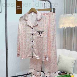 Women's Sleepwear designer Brand Fragmented leopard print small fragrance fashion long sleeved pants ice and snow silk pajama cover with pockets for going out W421