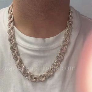 Zuanfa Jewelryカスタマイズされた18mm幅の重いアイスアウトジュエリールーズモイサナイトダイヤモンドキューバリンク