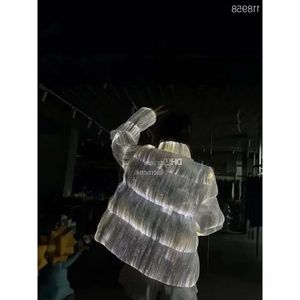 Tasarımcı Işıkları Aydınlık Sanskrit Harfleri Palmiye Uzun Kollu Aşağı Down Ceket Stand-Yama Ceket Erkekler için Kadınlar Fiber Optik Küfür