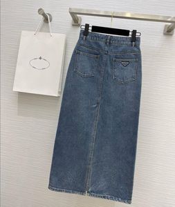 Yaz boyu etek tasarımcısı kadın moda denim etek şık pa harfler bölünmüş pantolon klasik desen bir çizgi etek kadın pantolon kıyafetleri lüks etek yıldız1922