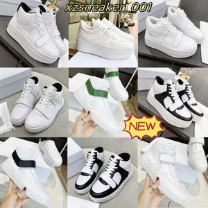 Skor 2024Designer skor läder tyg kalvskinn gummi yttersula CT-03 Den senaste modetränaren Women Block Celins Sneakers 240305