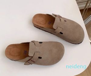 Clogs Damen-Slipper, weiches Fußbett, Wildleder, Schnallenriemen, Schuhe, kastaniengrau, Kork, holzig