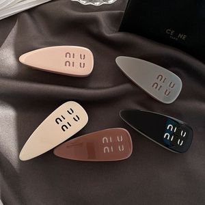 Barrettes kvinnor mode mångsidig vårhårklämma söt stil hår smycken ung enkel design sidor klipp designer märke ansikte tvätt makeup hår Barrettes