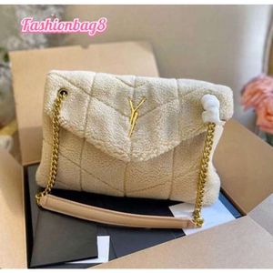 デザイナーバッグハンドバッグトートバッグLoulou Cloud Envelope Bag Crossbody Lady Shourdled Bagss Sheepskin Gold Chain Fashion Plush Fur Handbags Purse Flap Wallet 45