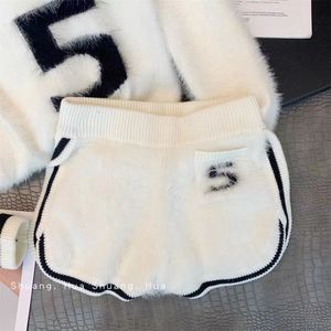 Women's Two Piece Pants Designer New Design Women's O-Neck Long Sleeve Mohair Wool Knitted Crop Top Sweater And Shorts Twinset 2 Pc Pants