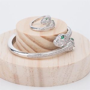 Nuovi set di gioielli di marca di moda Lady Brass Full Diamond Occhi verdi Doppie teste Serpente Serpente Braccialetti in oro 18 carati Anelli Set 1Sets3317