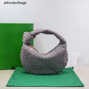 Borsa Jodie Bottegaaveneta 2023 Jodie Teen Medium Nodo intrecciato in pelle scamosciata ad alta capacità tenuto in mano sotto le ascelle in pelle frj