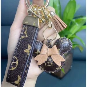Designer Keychain Wallet Keyring Purse Pendant Car Chain Charm Bucket Bag Flower Mini Coin Holder Keychains Bag Trinket Gifts Tillbehör 260