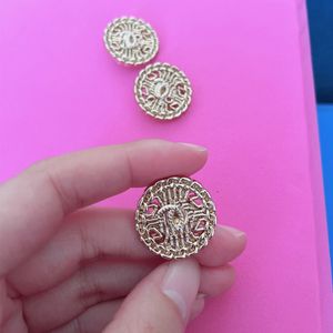 Fashion Letter Buttons with Stamp Metal Letter Round Diy Sewing Button for Shirt Coat Sweater