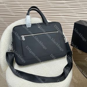 Borsa per laptop di design Valigetta da uomo Valigetta in pelle di vacchetta di alta qualità da 38 cm Valigetta in pelle nera per uomo Borse a tracolla da lavoro di lusso