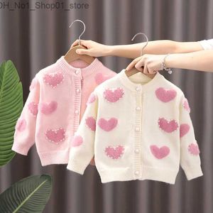 Cardigan Children kläder 2023 New Kids Sweaters Coats for Baby Girls Sticked Cardigan Crochet Heart Jackets Toddlers Ytterkläder kläder Q231206