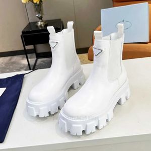 Mulheres de luxo triângulo invertido marca chelsea botas de couro de bezerro motocicleta bota plataforma cor sólida designer preto moda bota de náilon