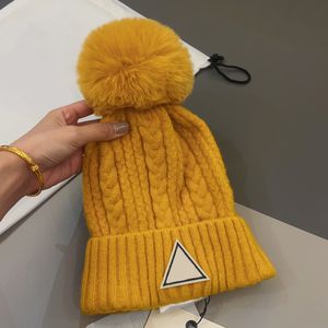 Simple Winter Hat Luxury Designer Beanie Men Knitted Cap Bucket Hats Classic Letter Solid Color Wool Bonnet for Womens Mens Beanies Christmas Gift