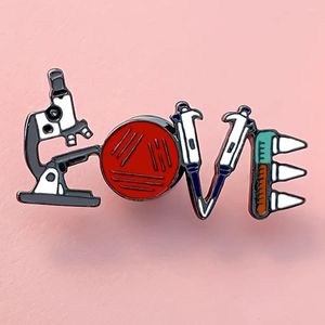 Brooches Catuni Biology Science Love Pin Brooch Creative Enamel Microscope Petri Dish Lapel Backpack Badge Accessories For Students Lab