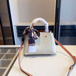 Cosmetic Bag Designer Woman Toilet Pouch Luxury Brand Shoulder Bags Handbags High quality Purse Genuine Leather Crossbody Bag 1978 S521 010