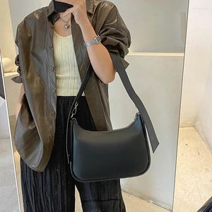 Sacos de noite Bolsa feminina tendência senhoras axilas ombro coreano moda bolsa 2023 design de luxo bolinho pu bolsa