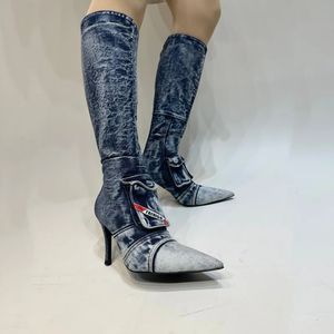 Botlar Marka Mavi Denim Çift Cep Tasarım Diz Yüksek Sonbahar Kış Kadınlar Dikiş Konu Dikeni Sıradan Siyah Topuklu Ayakkabı Boyutu 34 43 231206