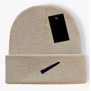 Cappelli del nuovo stilista Berretto da uomo e da donna autunno / inverno cappello termico lavorato a maglia da sci cofano di marca Cappello teschio di alta qualità Berretto caldo di lusso X-19