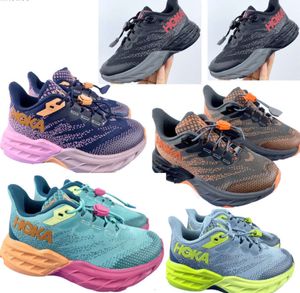 Çocuk Ayakkabı Hoka Koşu Yapılan Shoestrainers Hokas Designer Jogging Yürüyüş spor ayakkabılar yardımcısı Siyah Gri Sis Pembe Erkekler ve Girs Spor Ayakkabı Ayakkabı Sabah 366