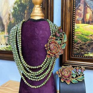 Correntes vintage multi-camada romã flor broche luz luxo vidro cristal strass colar