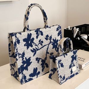 Single shoulder canvas bag for women 2023 new niche design ink painting jacquard handbag tote bag