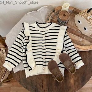 Cardigan 2023 Autumn Winter Baby Girls Sweaters Cotton Knitted Striped Pearl Buttons Kids Girls Coat Ruffle Toddler Girls Knitwears Q231206