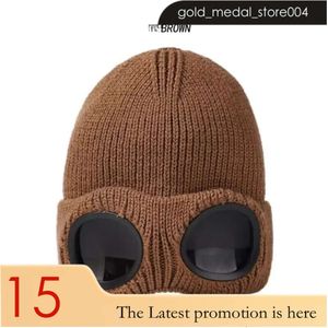 CP Hat Goggle Cp Beanie Tasarımcı Şapkalar Erkekler için Şaptalı Örgü Yün Bonnet İki Lens Gözlük Kafatası Kapakları Yün Kış Kış Şapkası Kayak 311