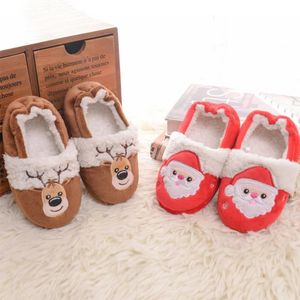 Тапочки для маленьких девочек, тапочки для мальчиков, зимние плюшевые теплые мультяшные Санта-Клаусы с оленями, рождественские подарки, детская домашняя обувь, обувь для маленьких детей 231206
