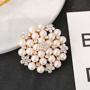 Pins Broschen Hochwertige, versilberte Strass-Imitationsperle, kreisförmige Kronennadel, geeignet für luxuriöse Damen-Perlenkette, Hochzeit 231206