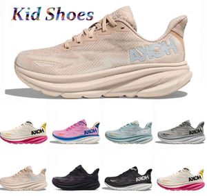 Kid Hoka One Clifton 9 Buty do biegania Designer Designer Sneakers Hokas Women Triple Blay Cyclamen Sweet Lilic Shifting Boys Boys Treners 2Size 28-35 339