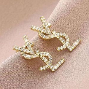 Saint earring Gold Plated Austrian Crystal Y Diamond earrings Letter Stud for Women Popular Simple Designer Earrings Wedding Bride Jewelry Gift