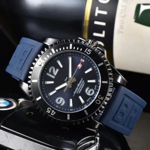 32A Melhor preço Breitl Relógios de pulso para homens Três agulhas Relógio de quartzo de alta qualidade Top Marca de luxo Relógio função de calendário Super Fashion Rubber Strap Montre de