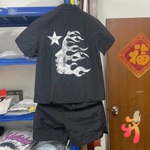 サマーメンズ女性シャツ刺繍レタープリントショットスーツハイストリートカジュアルシャツ