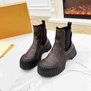 Luxus Ruby Flache Stiefeletten Damen Circle Signature Wildleder Kalbsleder Shearling Elastische Seiteneinsätze Laureate Platform Desert Sneakers