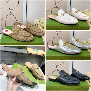 Tasarımcı Ayakkabı Princetown Slipper Classics Kadın Yün Yün At Bitlik Yarım Terlik Moda Deri Kauçuk Düz Alt Slip Dışı Açık Jumbo Hayvan Ayakkabı Boyutu 35-41