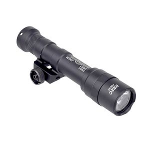 Torcia tattica SF M600B per armi, compatta, ad alte prestazioni, da ricognizione, da 400 lumen, a LED, con montaggio su guida