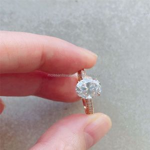 Anel de moissanite em ouro 14k 7x9mm gelo triturado híbrido formato oval anéis de casamento de diamante halo de noivado
