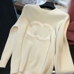 チャンネルファッショントップ2023デザイナー女性セーター秋の冬冬の新しい丸いネックルーズロングスリーブリブリブプルオーバー特大のセーターレトロソリッドC+Cレター