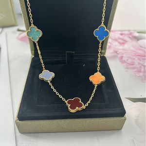 New with Box Designer Vintage Womens Necklaces 18K Rose Gold Clover Pendants Luxury Jewelry 1 1 Quality Dupe Branded Fashion Wedding Anniversary Valentines 2484