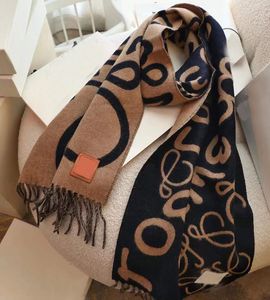 女性デザイナースカーフ秋と冬のカシミアウールスカーフ太い暖かいベルベットのグラフィティジャックロングショール