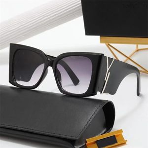 Designer Fashion Solglasögon Mens Solglasögon Lunettes Solglasögon Läsglasögon för kvinnor Anti-Glase Luxury Classic Transparent Mirrorsunglasses for Woman