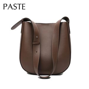 Kvällspåsar Minimalist Japan Korean Style Solid Color Bucket Tote Dark Brown Cowhide Läder Kvinnor axelväska Vinter Luxury Crossbody Bag 231207