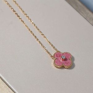 Clover Version Lucky Grass Four Leaf Grass Natural Rose Stone Necklace Female Plated Lock Bone Chain Diamond Necklace Van