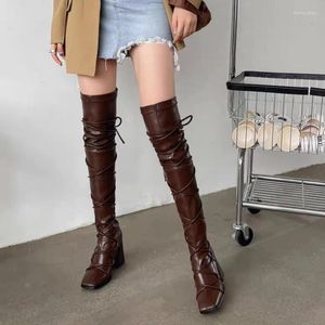 Stiefel über dem Knie, hoher Absatz, lange quadratische Zehenpartie, Kreuzbindung, Herbst und Winter, Damenmode, dick, Damen, dünn, Ritter