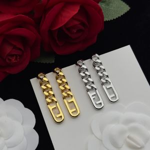 Orecchini di lusso Designer Orecchini pendenti per le donne Lettera Orecchino Acciaio inossidabile placcato oro Argento Ago Lampadario vintage Orecchino Gioielli regalo 231277D