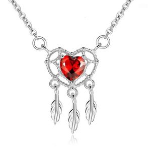 Collane con ciondolo Collana romantica a forma di cuore Affascinanti gioielli in cristallo rosso da donna Moda Regali di San Valentino