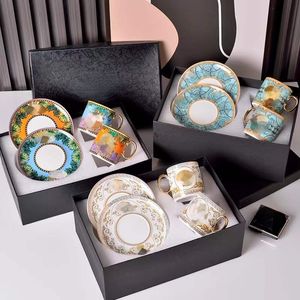 Designer-Tassen und Untertassen-Set, Kopfmuster, Palast-Stil, Bone China, Gold, Phnom Penh, Kaffeetasse, Untertassen-Sets, luxuriöse Nachmittagstee-Tasse mit Geschenkbox