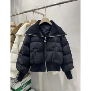 Designer's College Lapel Short Down Jacket for Women's Winter 2023, Ny förtjockad bomullsjacka för värme och midjesamling, Trendy Top